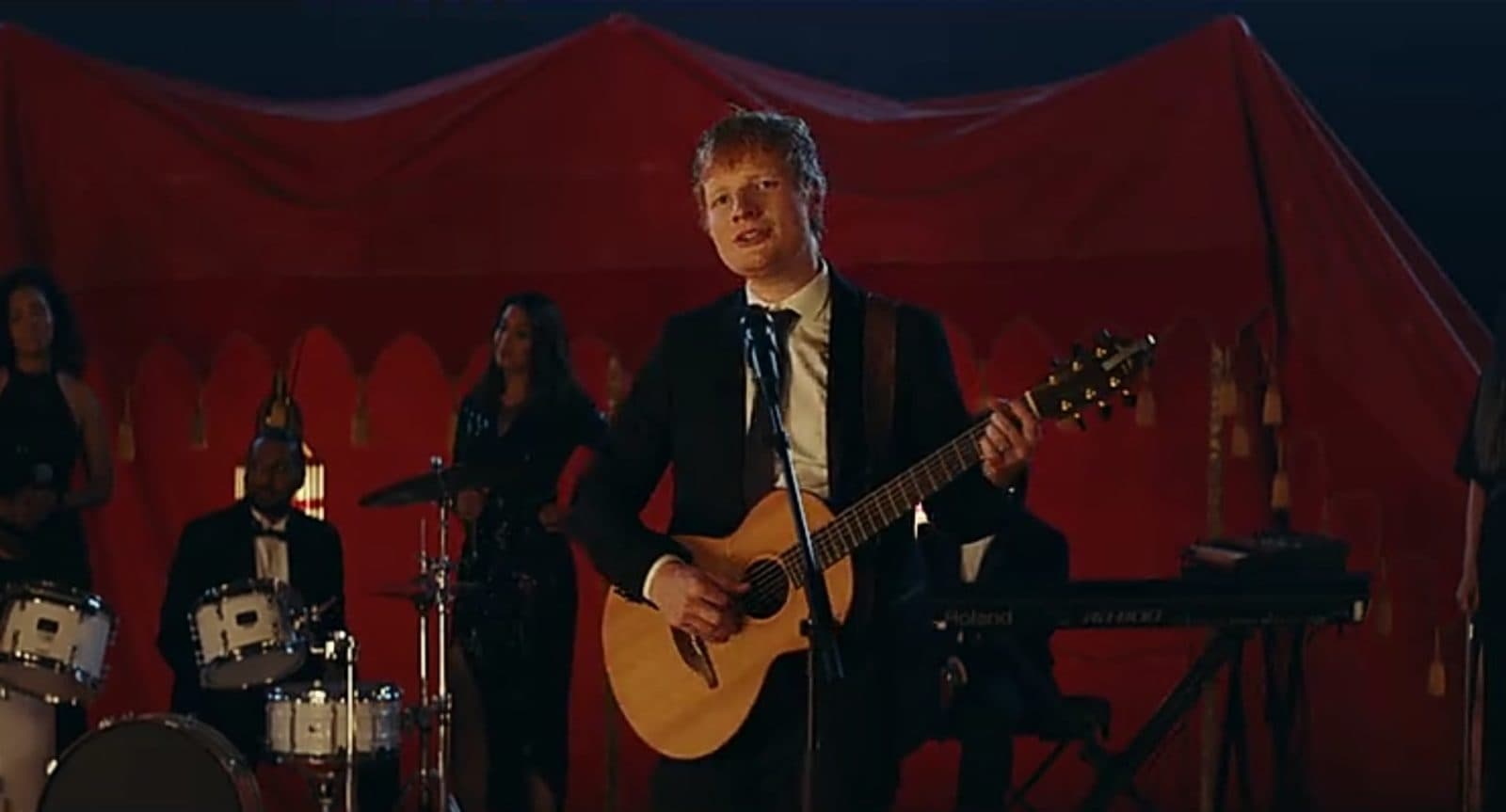 War Ed Sheeran in Red Notice? Ist er in „Game of Thrones“ zu sehen?