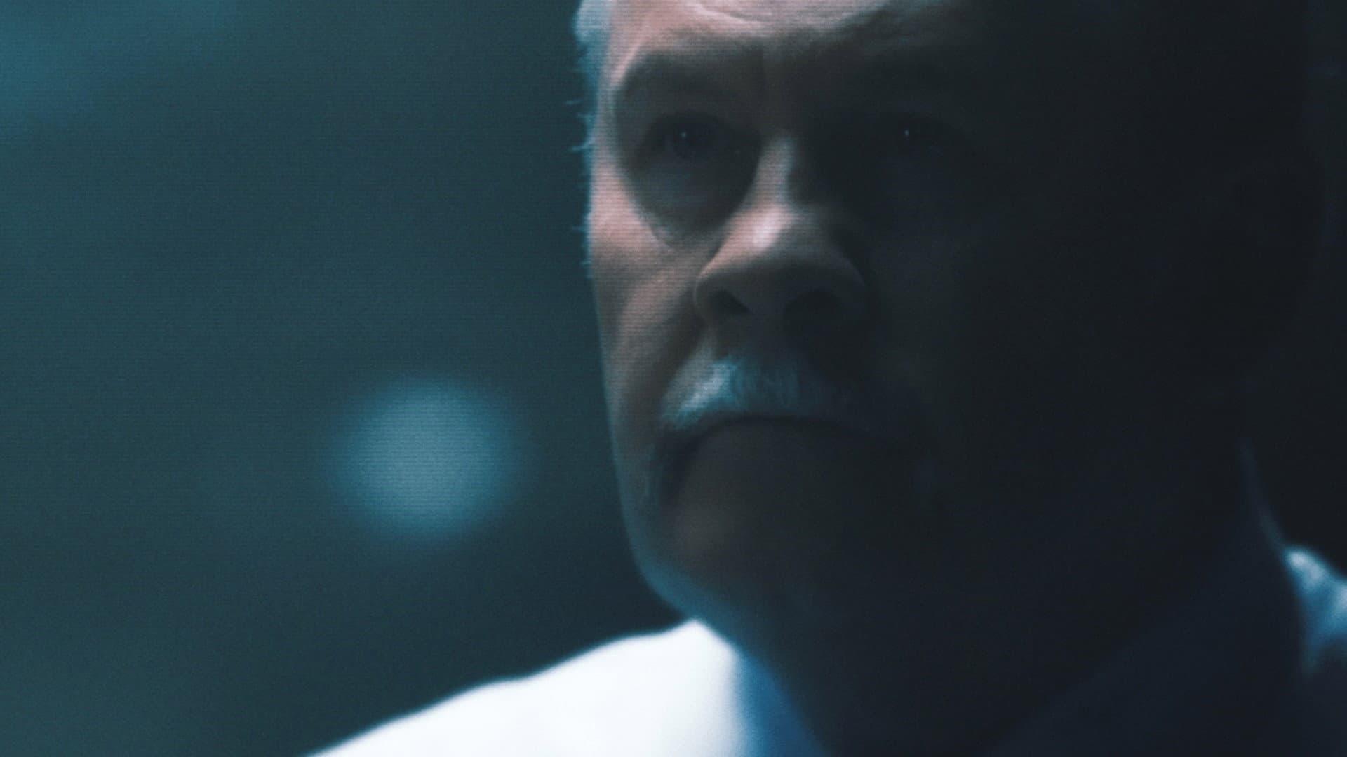 Kleintank bricht aus, The Interrogator holt ihn ein